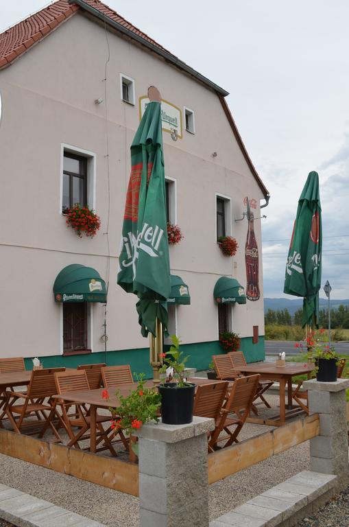Motorest Penzion Na Bojisti Chlumec  Экстерьер фото